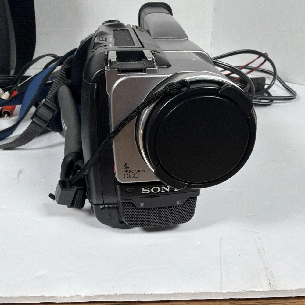 Sony Handycam DCR-TRV103 Digital8 Hi8 Camcorder w/Power Adapter,Battery & Extras